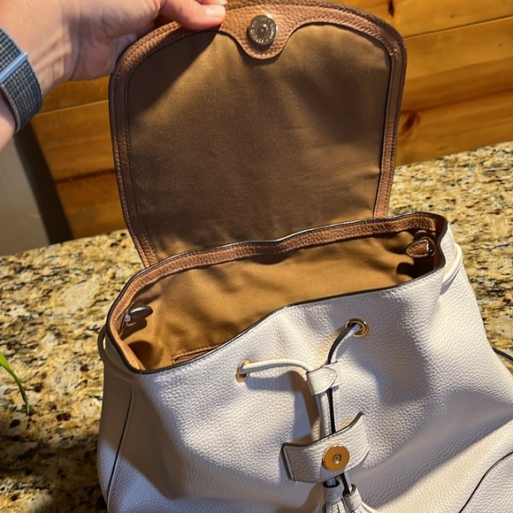 Wonderful condition off-white Coach bag - Picture 3 of 6